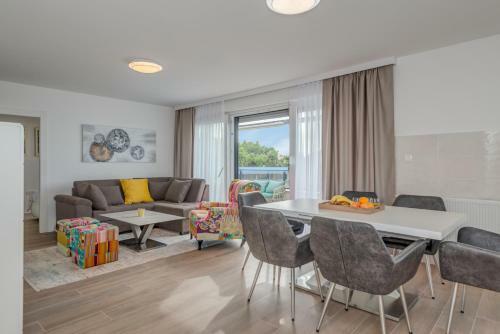 Lct Esperanza Lounge Apartment