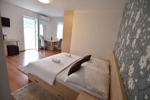Apartments Ante - Mountain View And Sea View