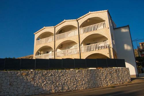Unforgettable Sea View Apartments Bakota