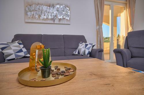 Apartamento M Entire Floor In A Spacious House With Pool
