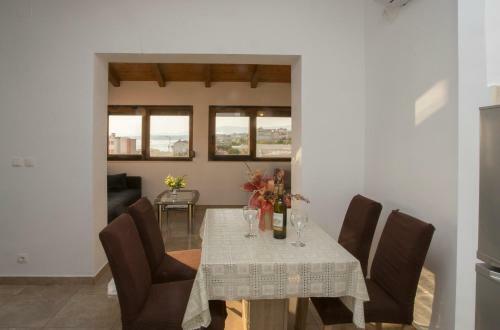 Villa Nives Holiday Apartment Rentals