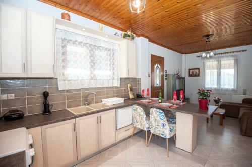 Anna-maria House