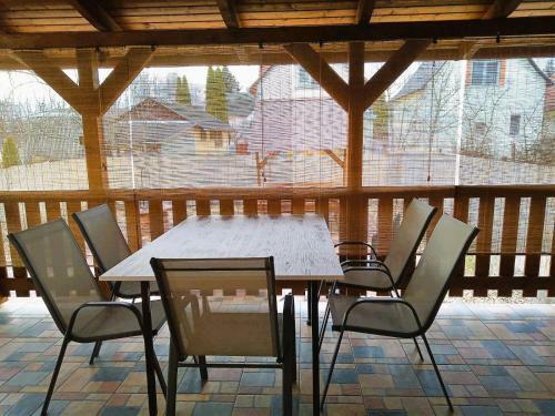 K�nyvesi-1 Vend�gh�z