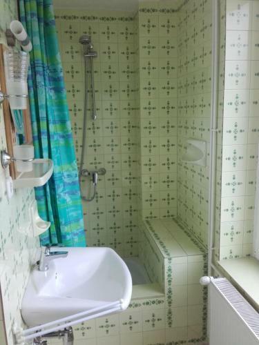 Gy�ngyvir�g Apartman