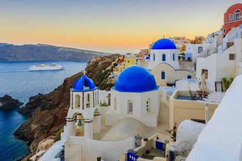 Summer House In Santorini