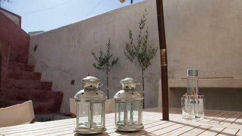 Oia, Finikia Cave House