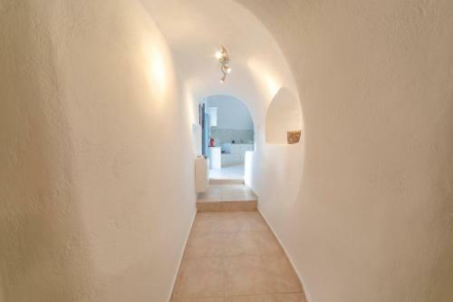 Gemini Cave Villa
