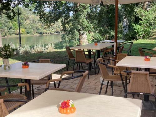 Part K�v�z� �s Apartman Martf?