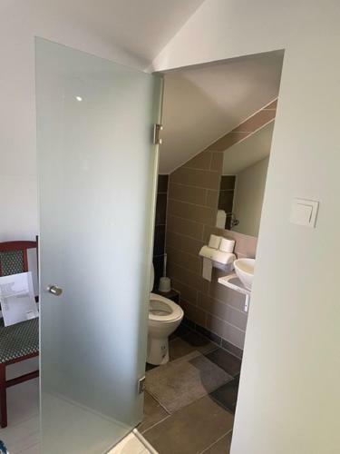 Part K�v�z� �s Apartman Martf?