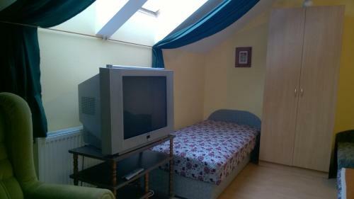4feny? Mag�nsz�ll�s Nagyat�d