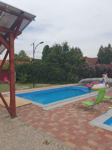 Ponty Ors� Vend�gh�z