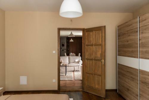 Hostal Patakh�z Nagyb�rzs�ny