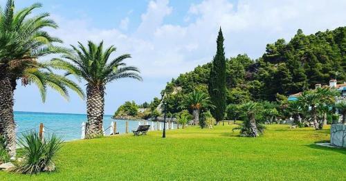 Seafront Family Apartment Thetis
