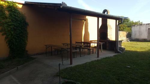Hostal Amina Apartman