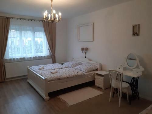 Hostal Edina Vintage Vend�gh�z
