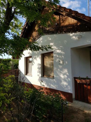 Hostal �l? Tisza Vend�gh�z