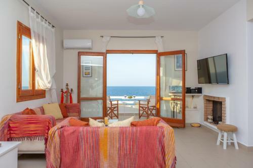 Villa Sea Front Maizonette Aura
