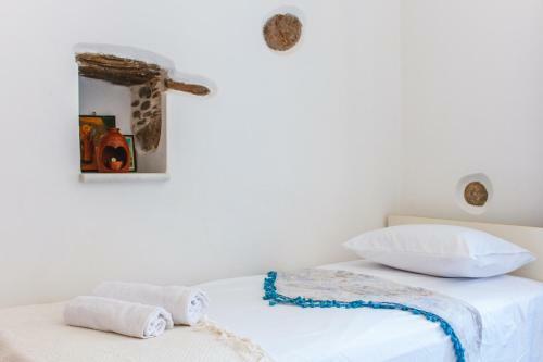 Blue & White: An Absolute Aegean Dream House