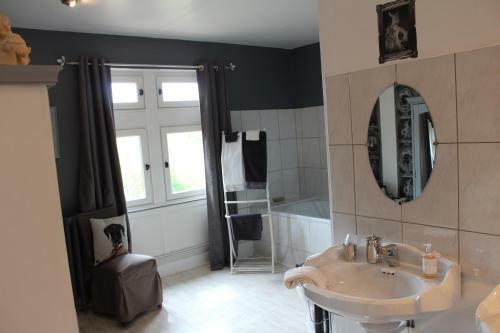 Bed & Breakfast Chambres D'h�tes Les M�neaux