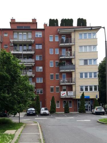 V�r�smarty Apartman Miskolc - Belv�ros - Downtown