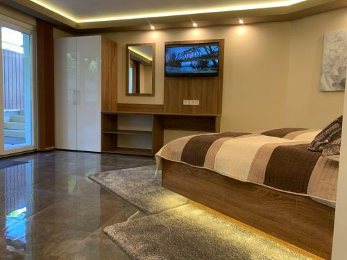 Hostal The Jacuzzi Room