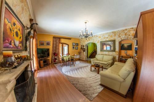 Vintage Villa