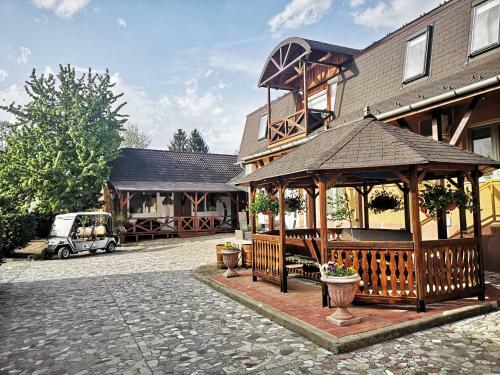 Bed & Breakfast Napsug�r Panzi�