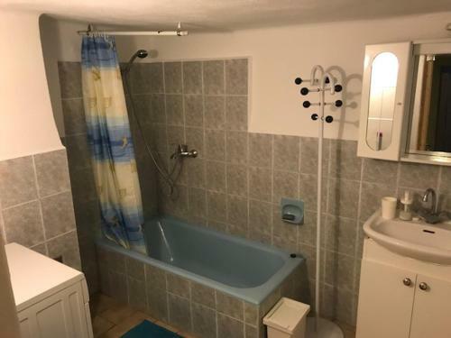 Apartamento �b�nyai P�th-lak