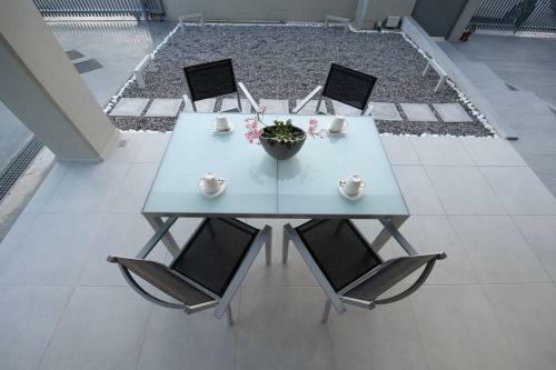 Luxury Autonomous Ground Floor Apartment