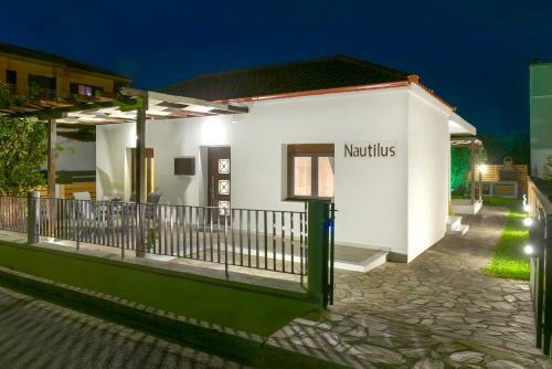 ?autilus Luxury Apartments