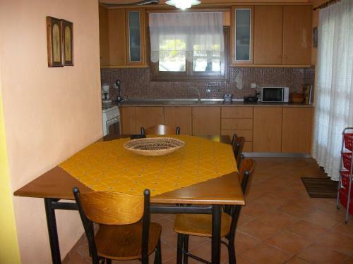 Elli's House