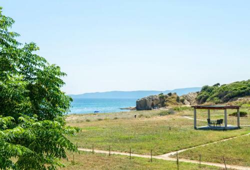 Functional House By The Sea At Ierissos