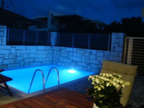 ?theeporto? Maisonette With Pool