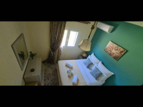 Elegant Holiday Home In Gouvia With Garden