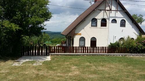 Anita Apartmanh�z