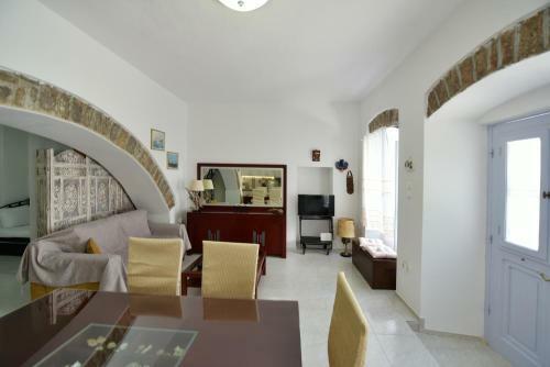 Arco I/ Downtown Rustic Apartment/4 Min From Port
