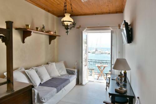 Hydra Port Apartments-serenity