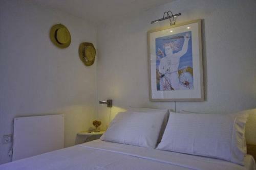Beautiful Dollhouse In Hydra