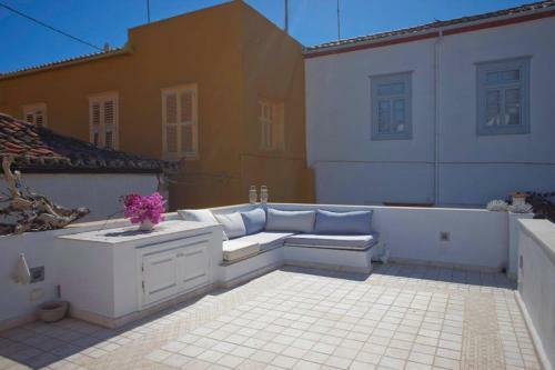 Beautiful Dollhouse In Hydra