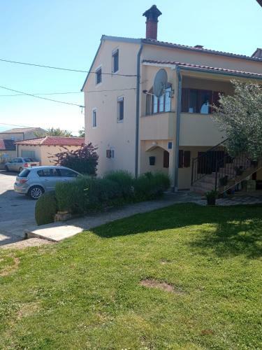 Apartment Dado