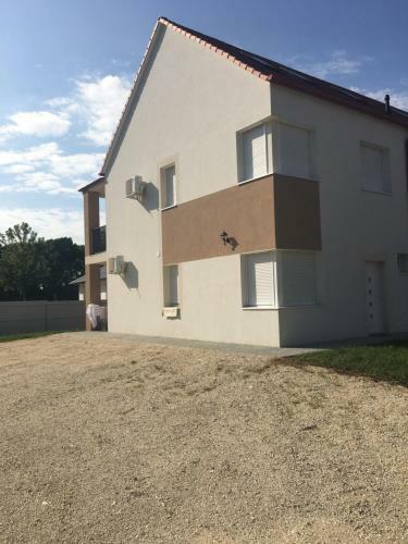 Szofi Apartman P�pa Fenyves U. 19.