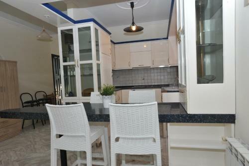 Blue Apartments Ipsos