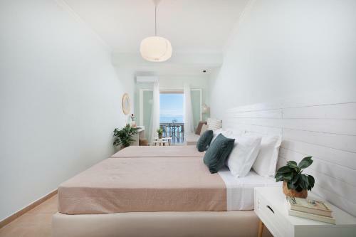 Marina Beachfront Apartment By Konnect, Ipsos Corfu