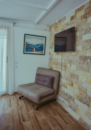 Reginas Apartments