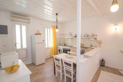 Cavos Seaside House
