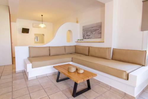 Panoramic Port View Apartment