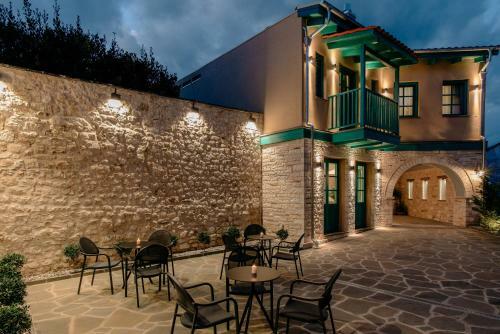 Hostal Castrello Old Town Hospitality