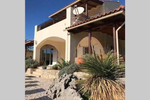 Villa Kalamitsi Amigdali Home With A Stunning View