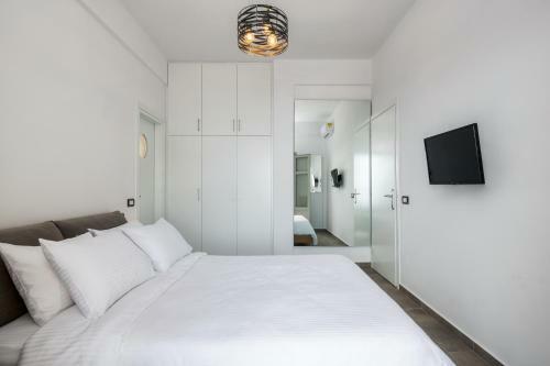 Theano Cave Suites & Villas