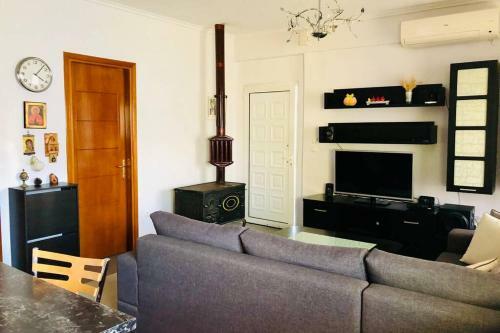 Family Apartment In Greece